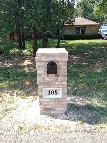 Tan Brick Mailbox #108